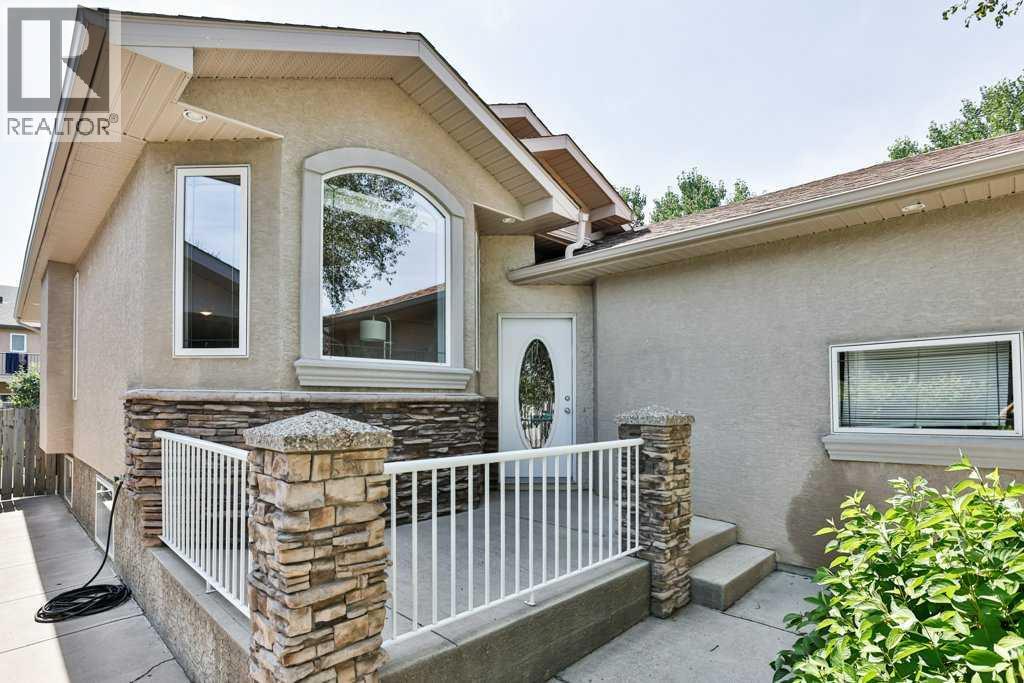 54 Rivercrest Court W