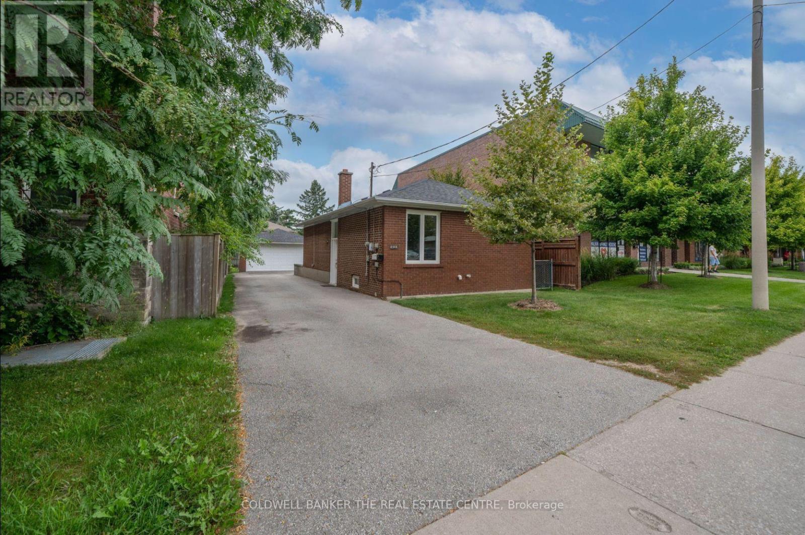 2966 ISLINGTON AVENUE
