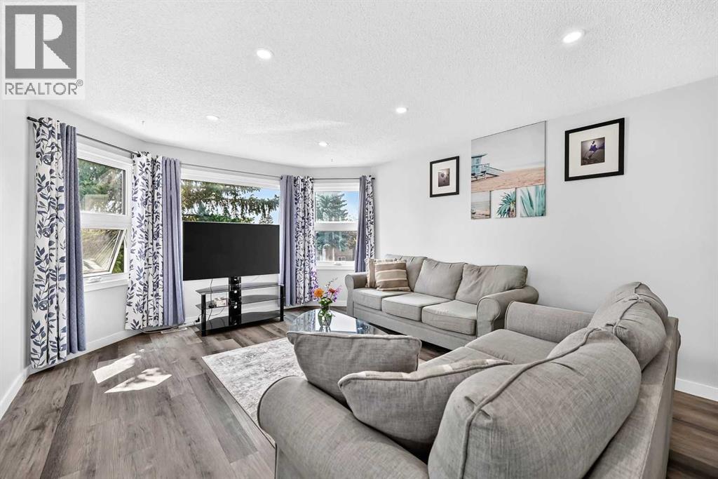 76 aberfoyle Close NE