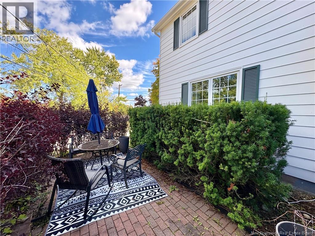 330 Westmount Boulevard - Photo 3
