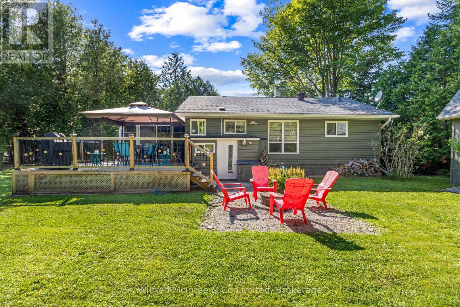 32 MOHAWK DRIVE