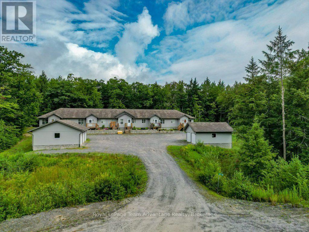 5 - 45 SEGUIN PLACE