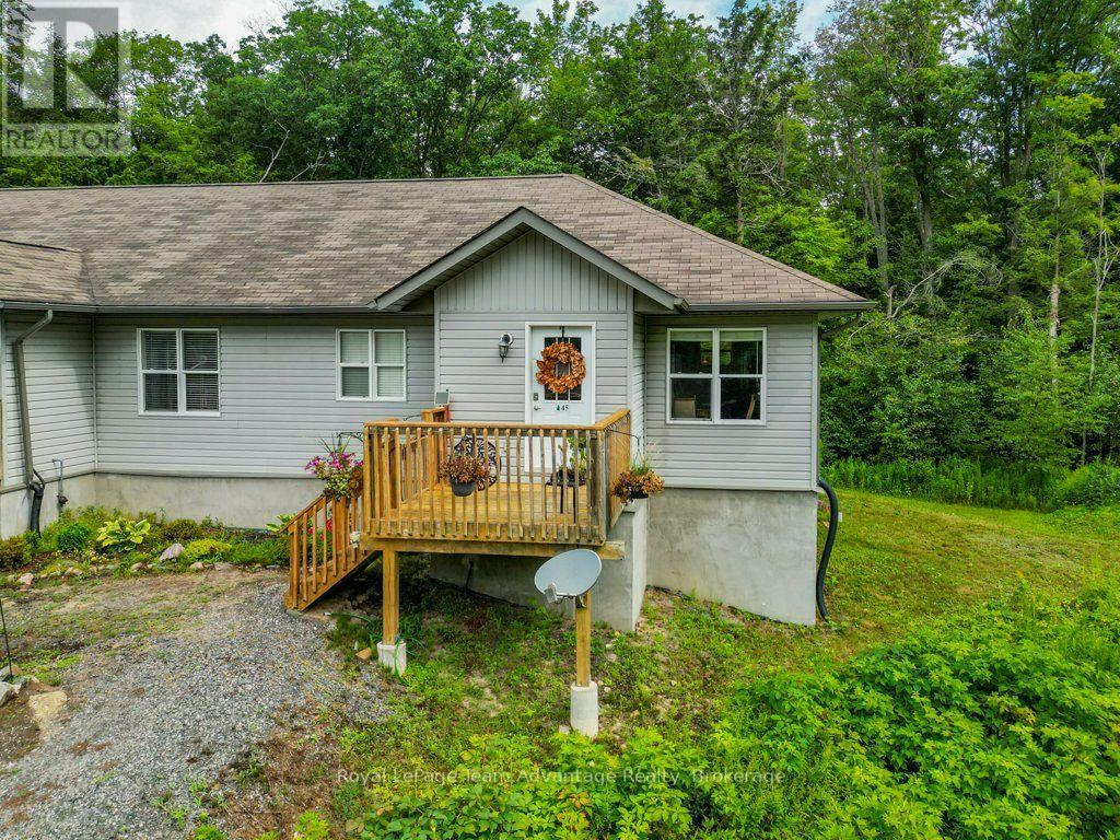 5 - 45 SEGUIN PLACE