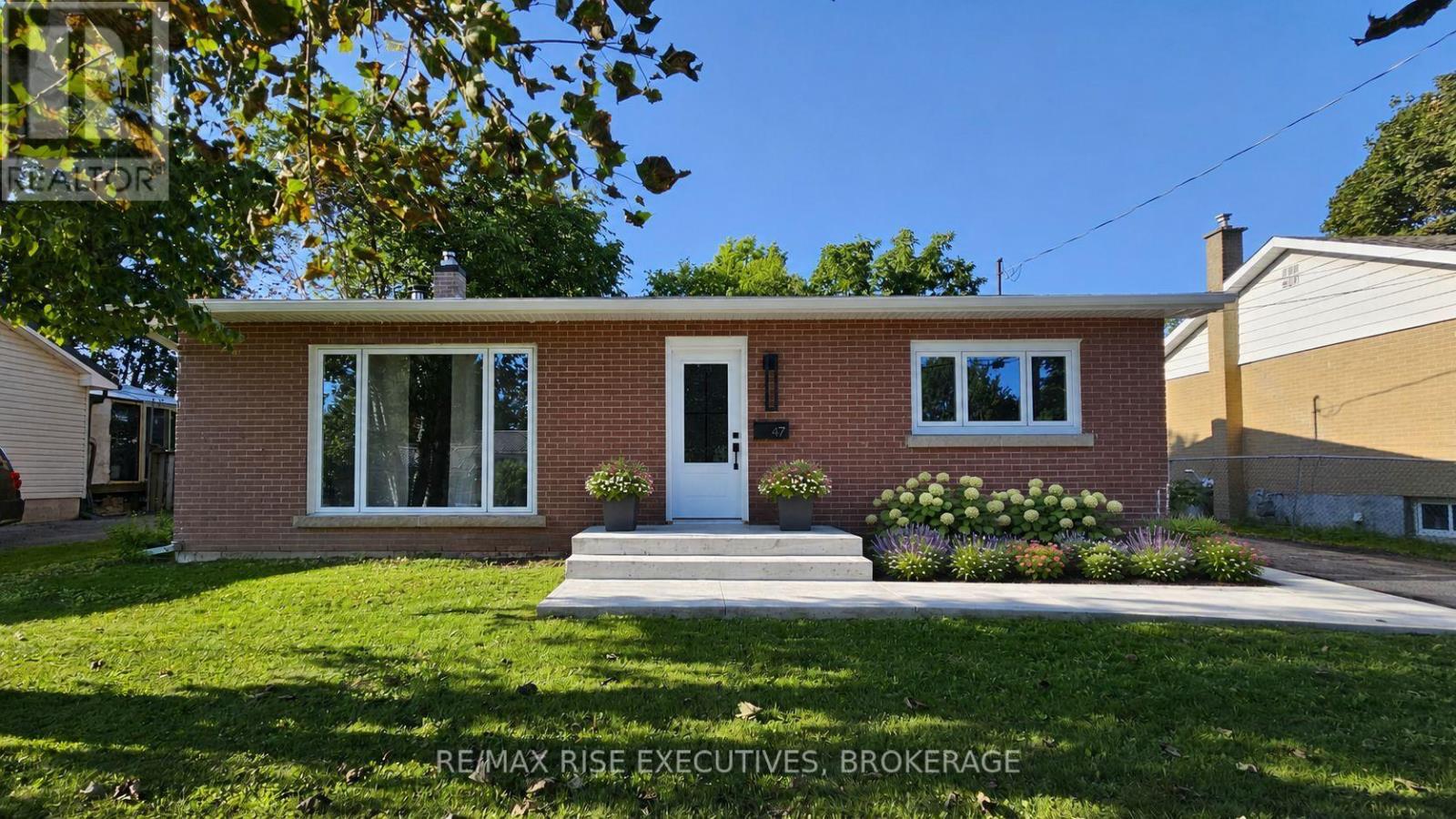 47 HENRY CRESCENT