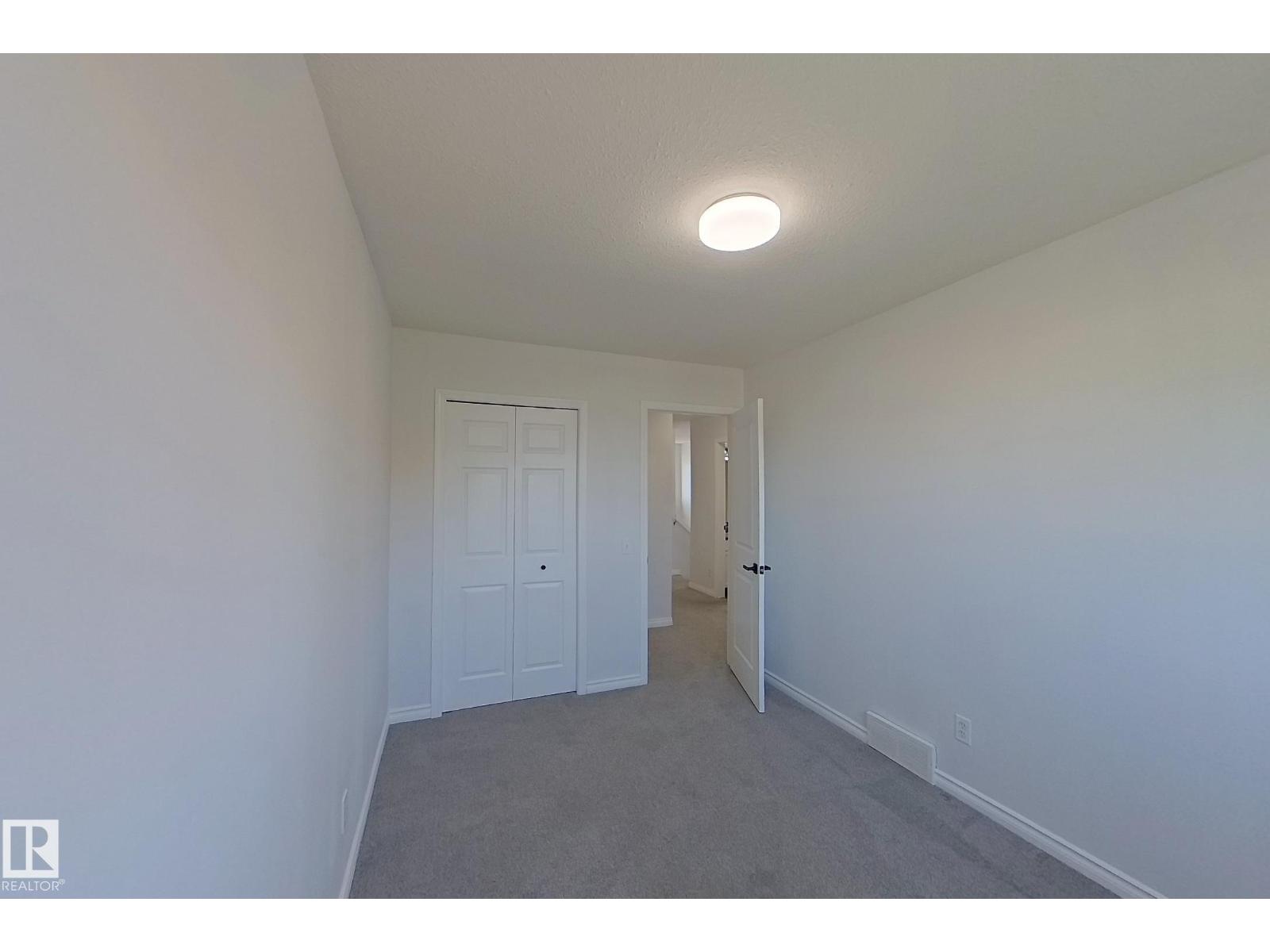 #7 16823 84 ST NW NW
