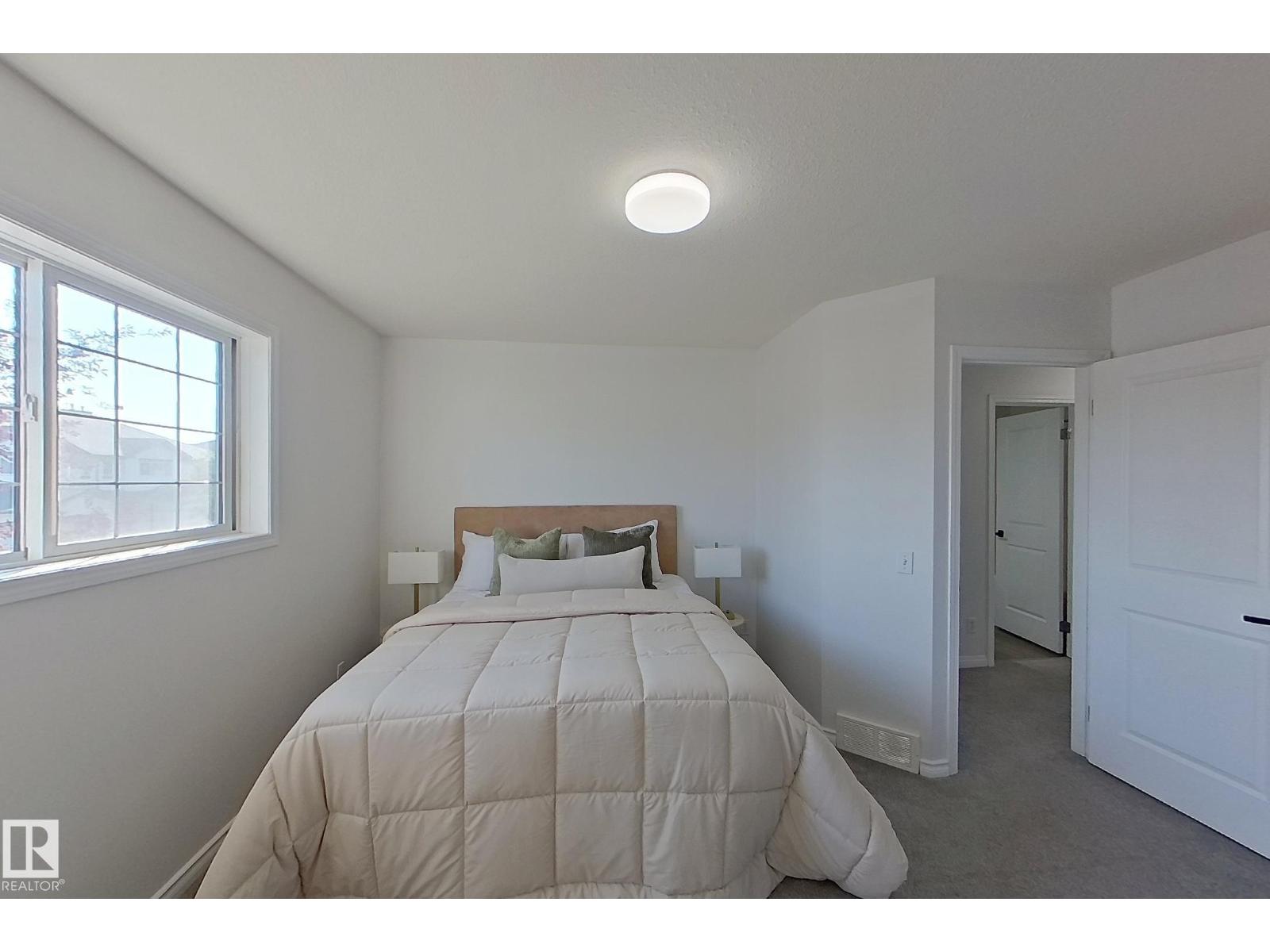 #7 16823 84 ST NW NW
