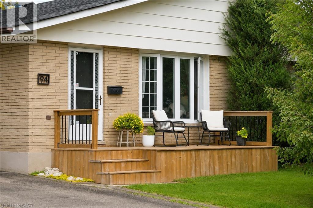 94 MONTEAGLE Crescent