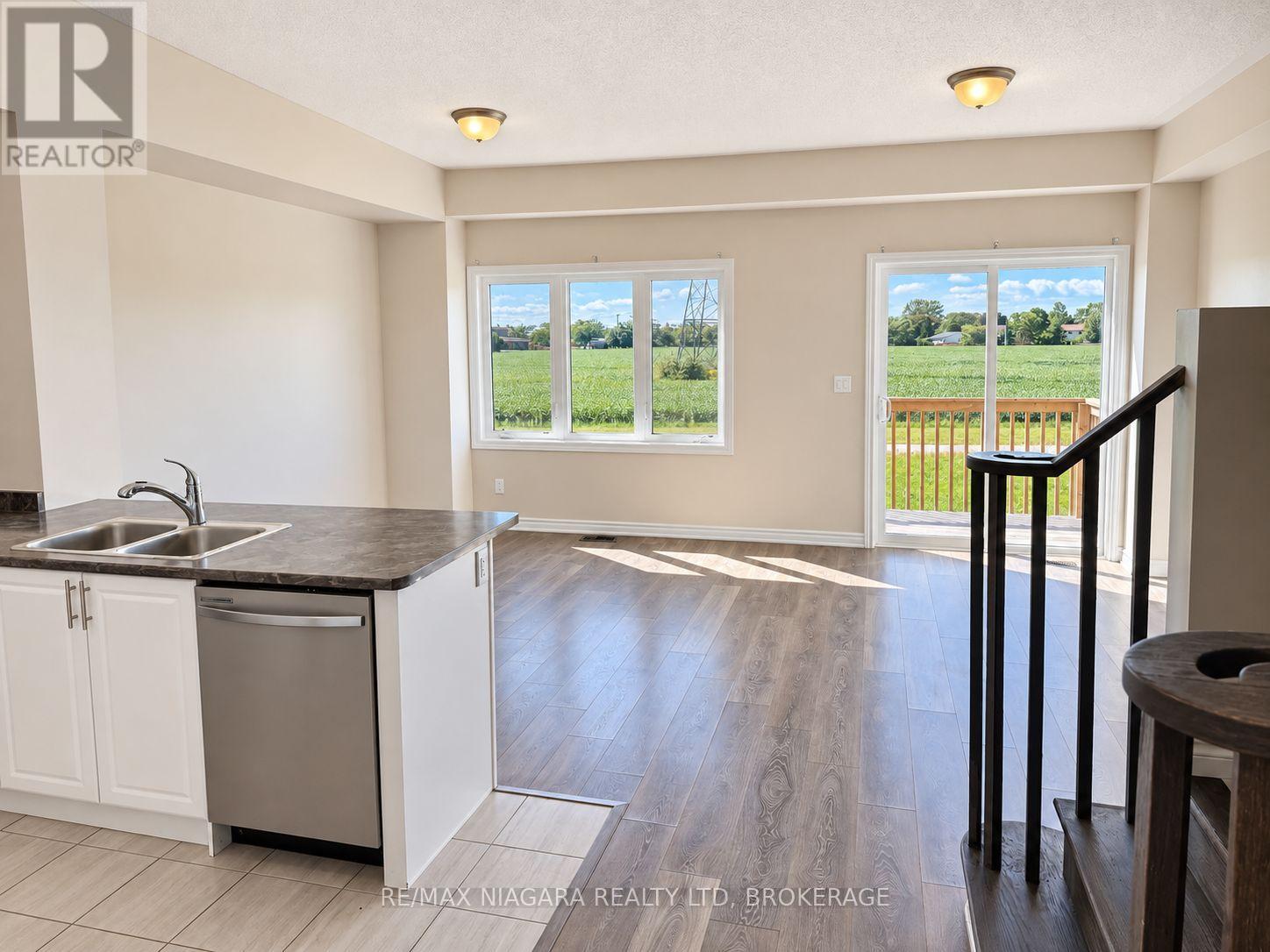 109 SAPPHIRE WAY