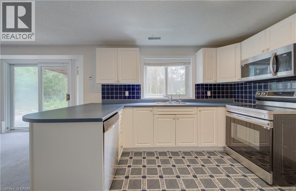 25 IDLE RIDGE Court