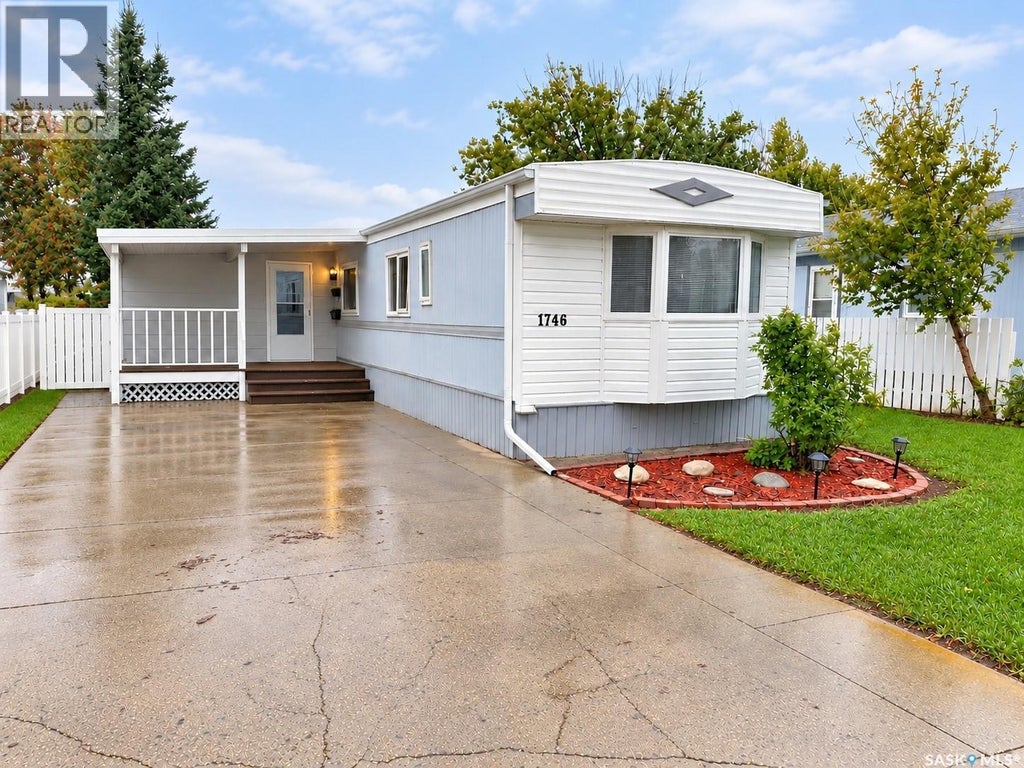 1746 COTEAU AVENUE, WEYBURN, SK S4H 2R7 - Image 3207554288.jpeg?d=l