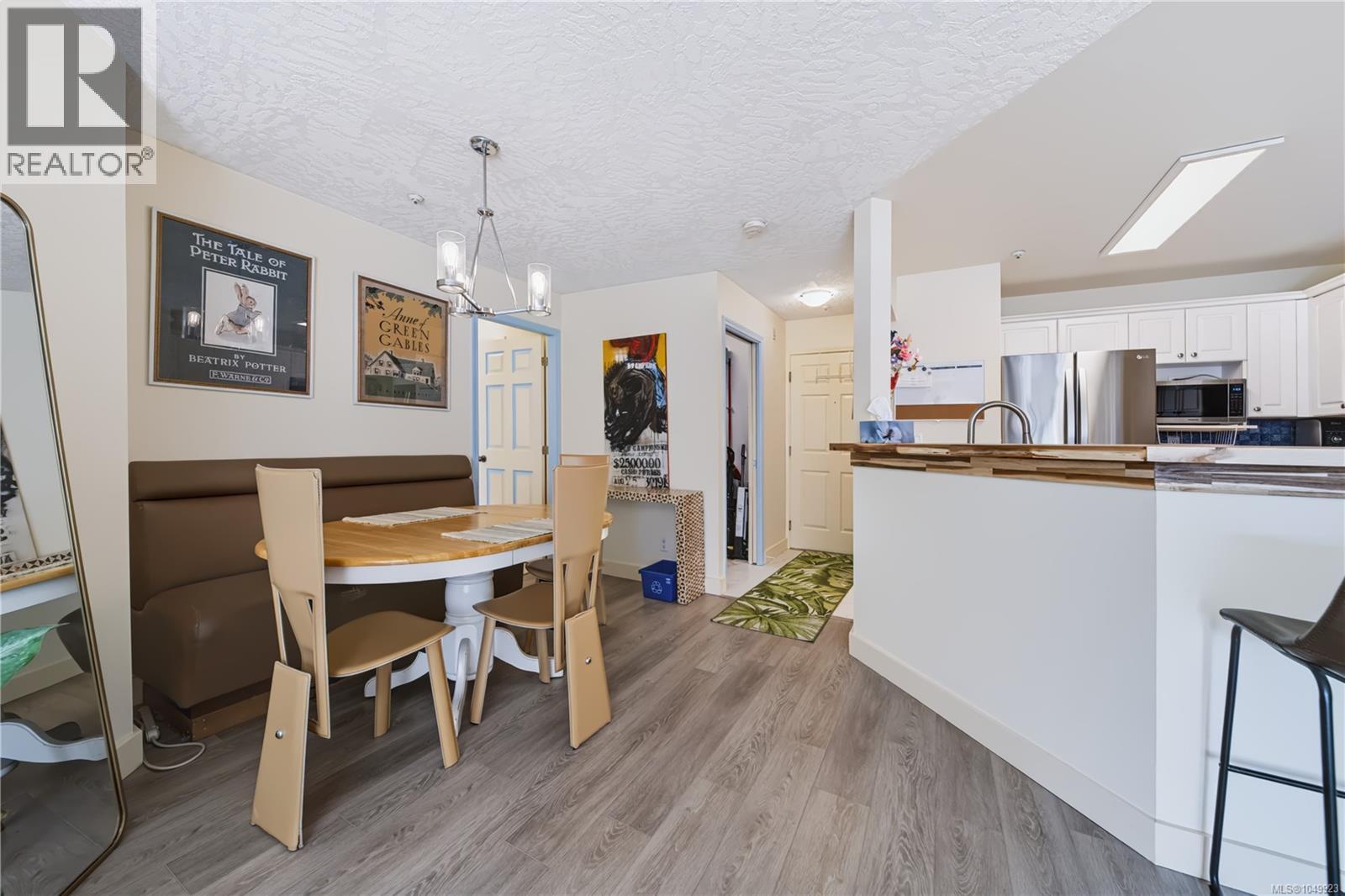 212 4965 Vista View Cres