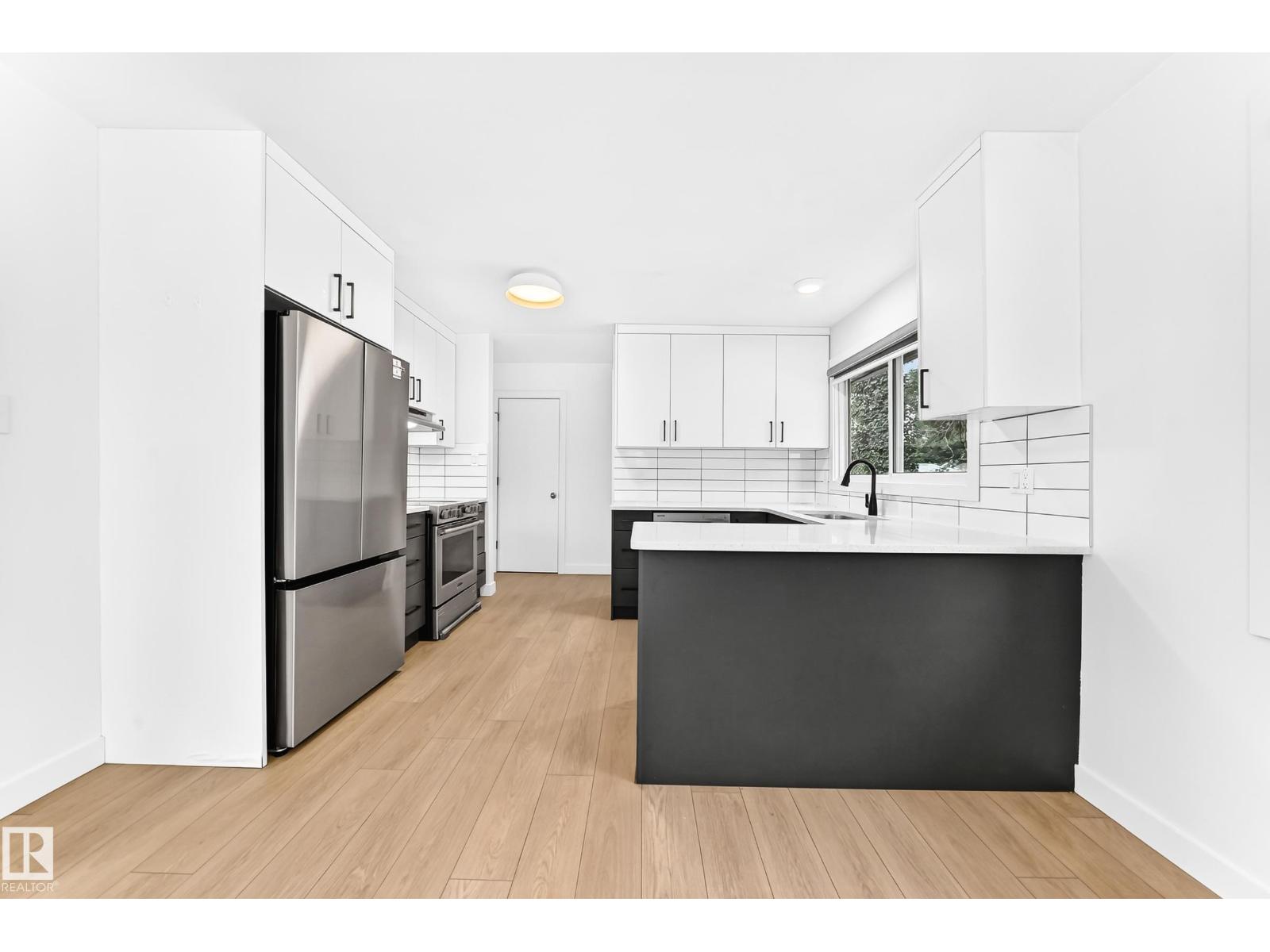 6104 149 AV NW NW