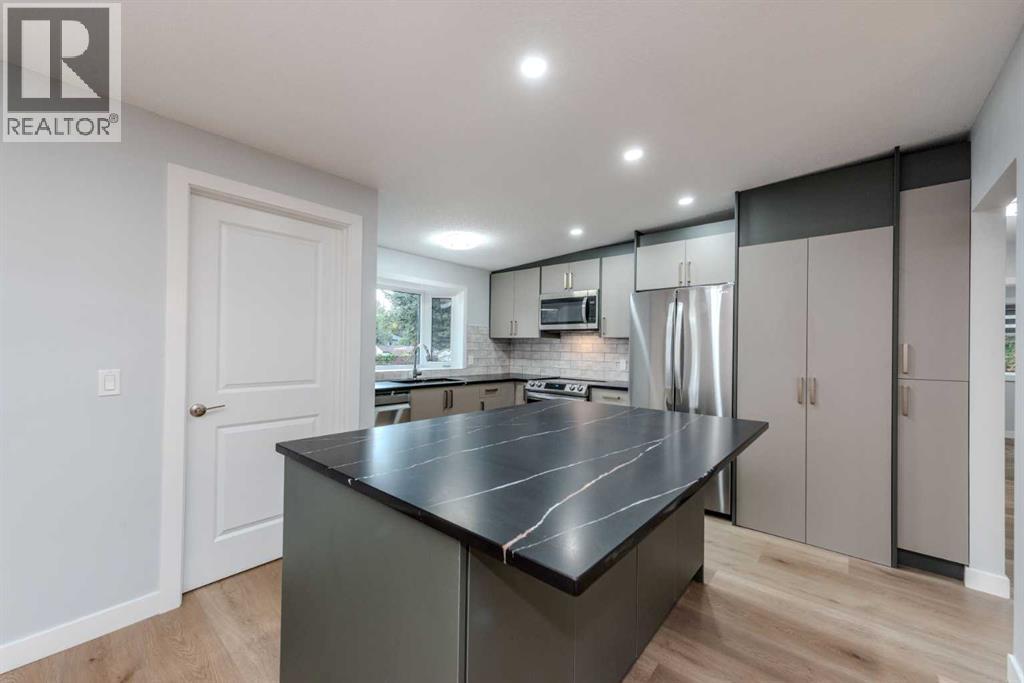 5655 Dalhousie Drive NW