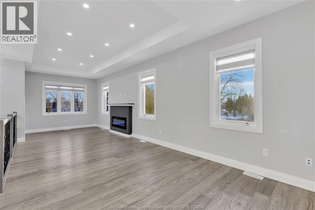 1320 GRAND MARAIS ROAD East