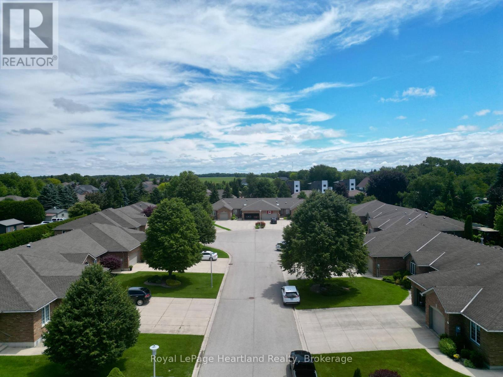15 SHADOW LANE