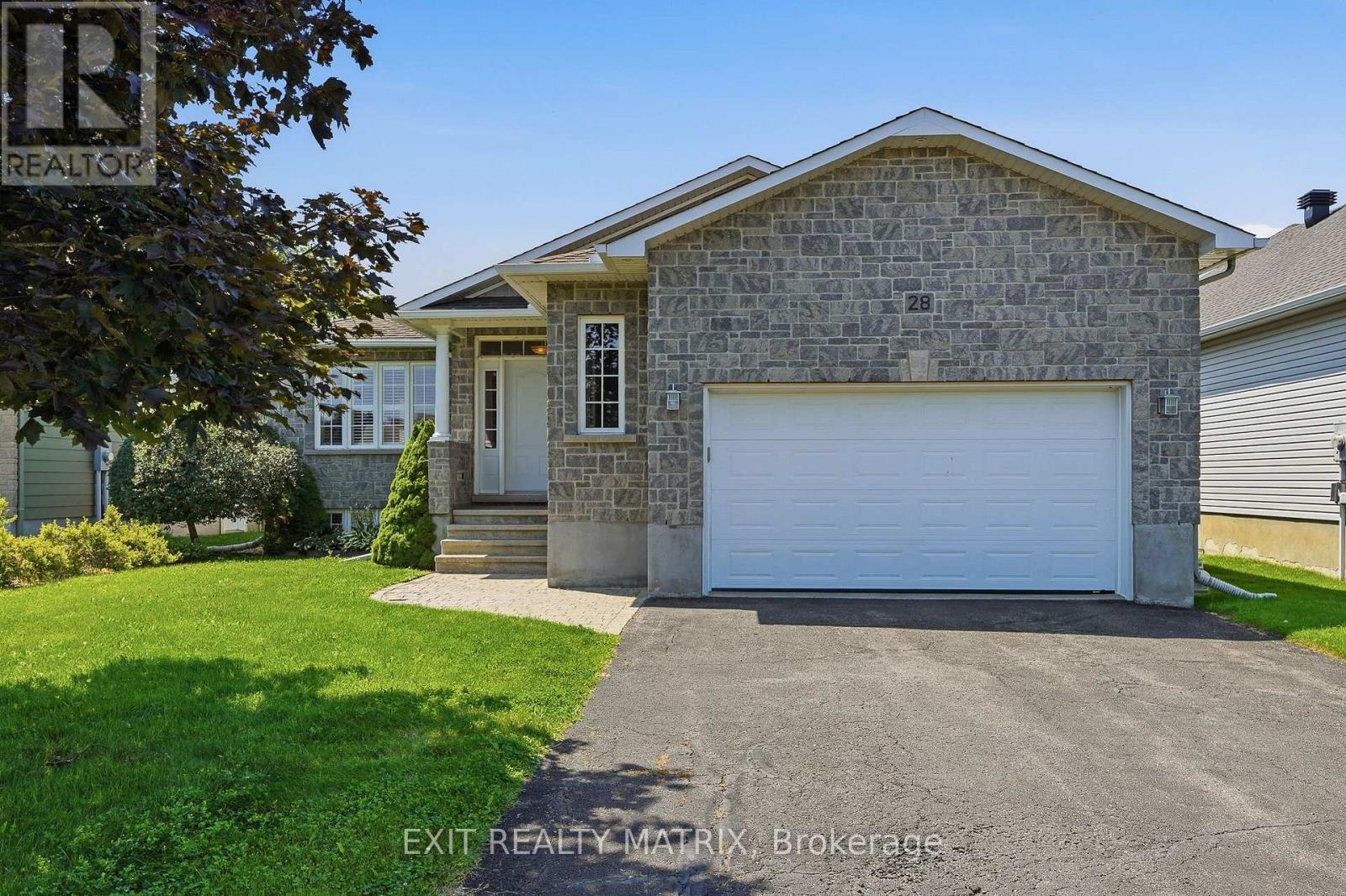 28 STATION TRAIL STREET - Photo 2
