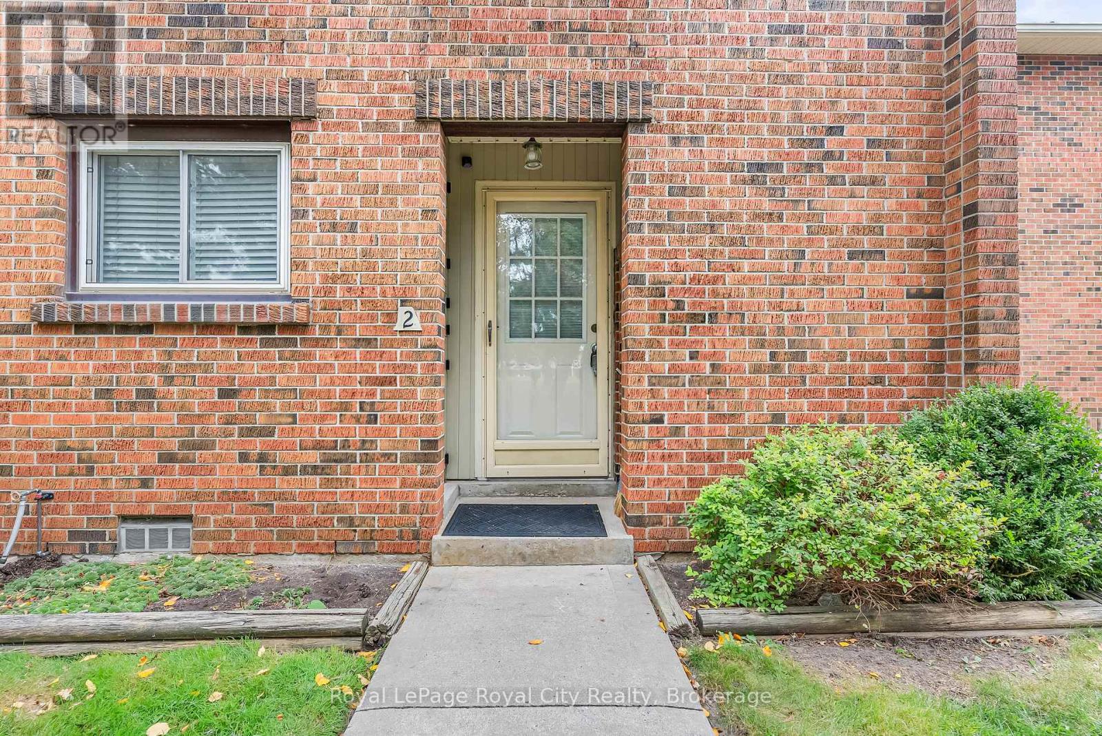 62 - 201 SILVERCREEK PARKWAY N