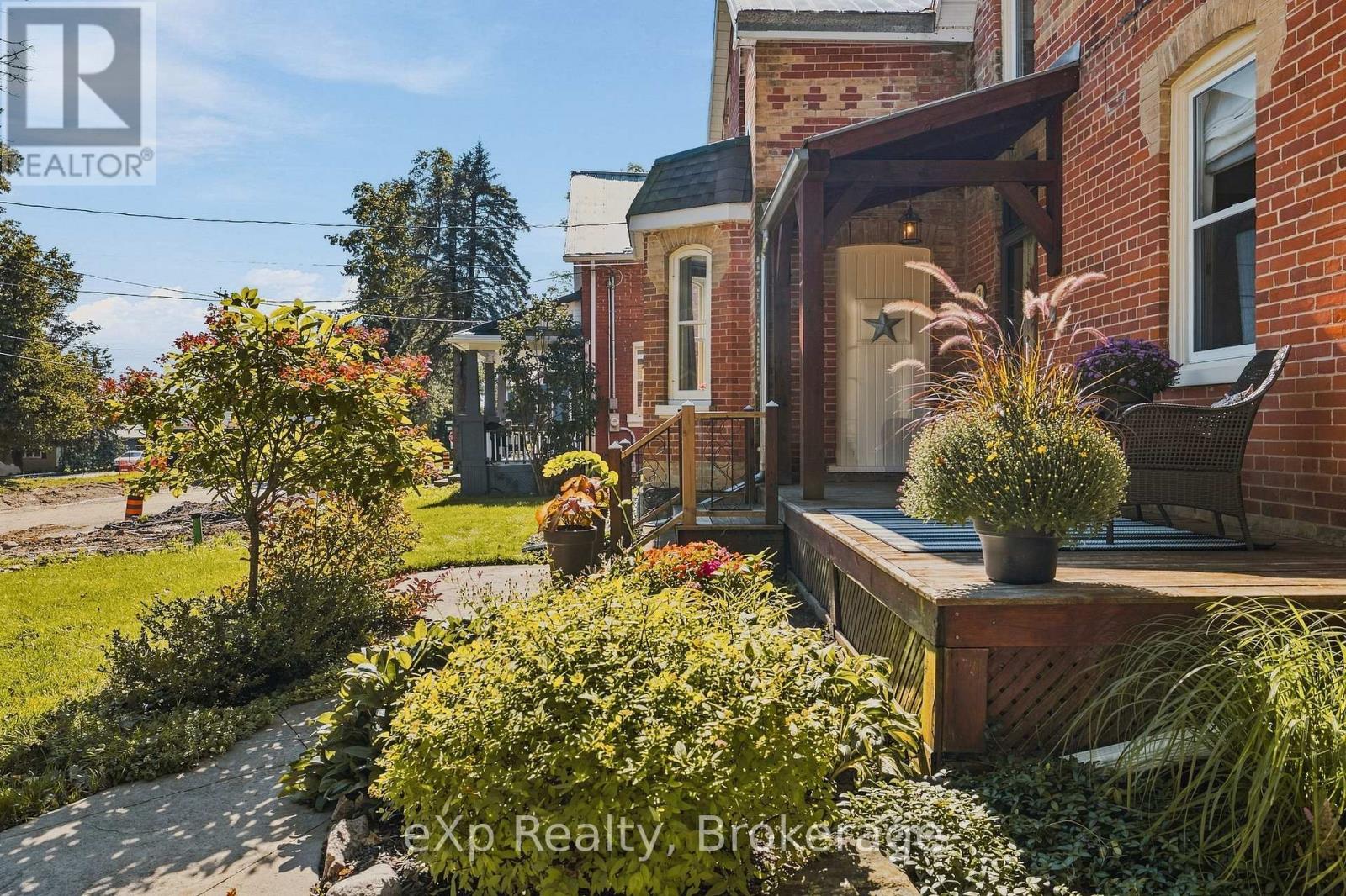 51 OSPREY STREET S