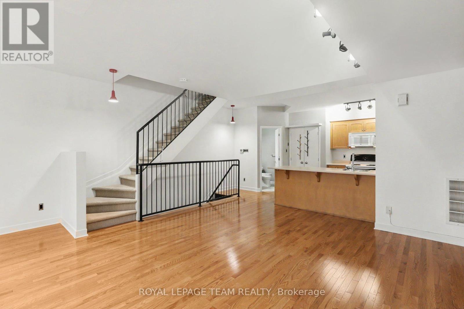 C - 418 NEPEAN STREET