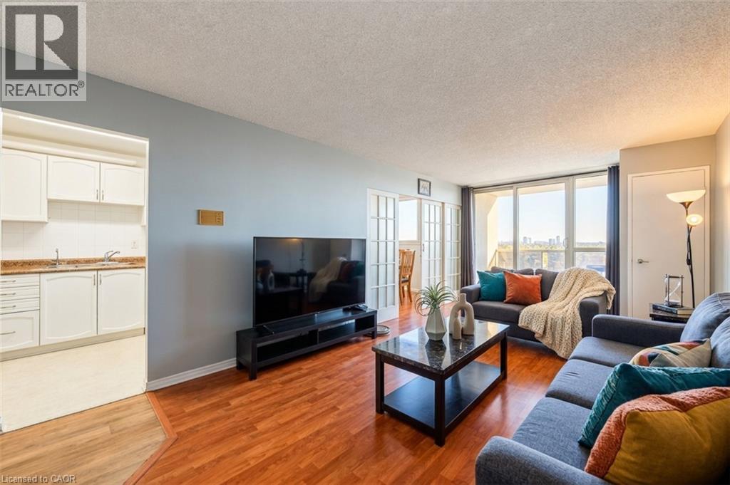 375 N KING Street N Unit# 1102