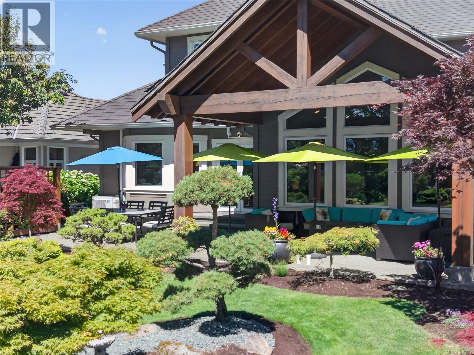 3018 Kensington Cres