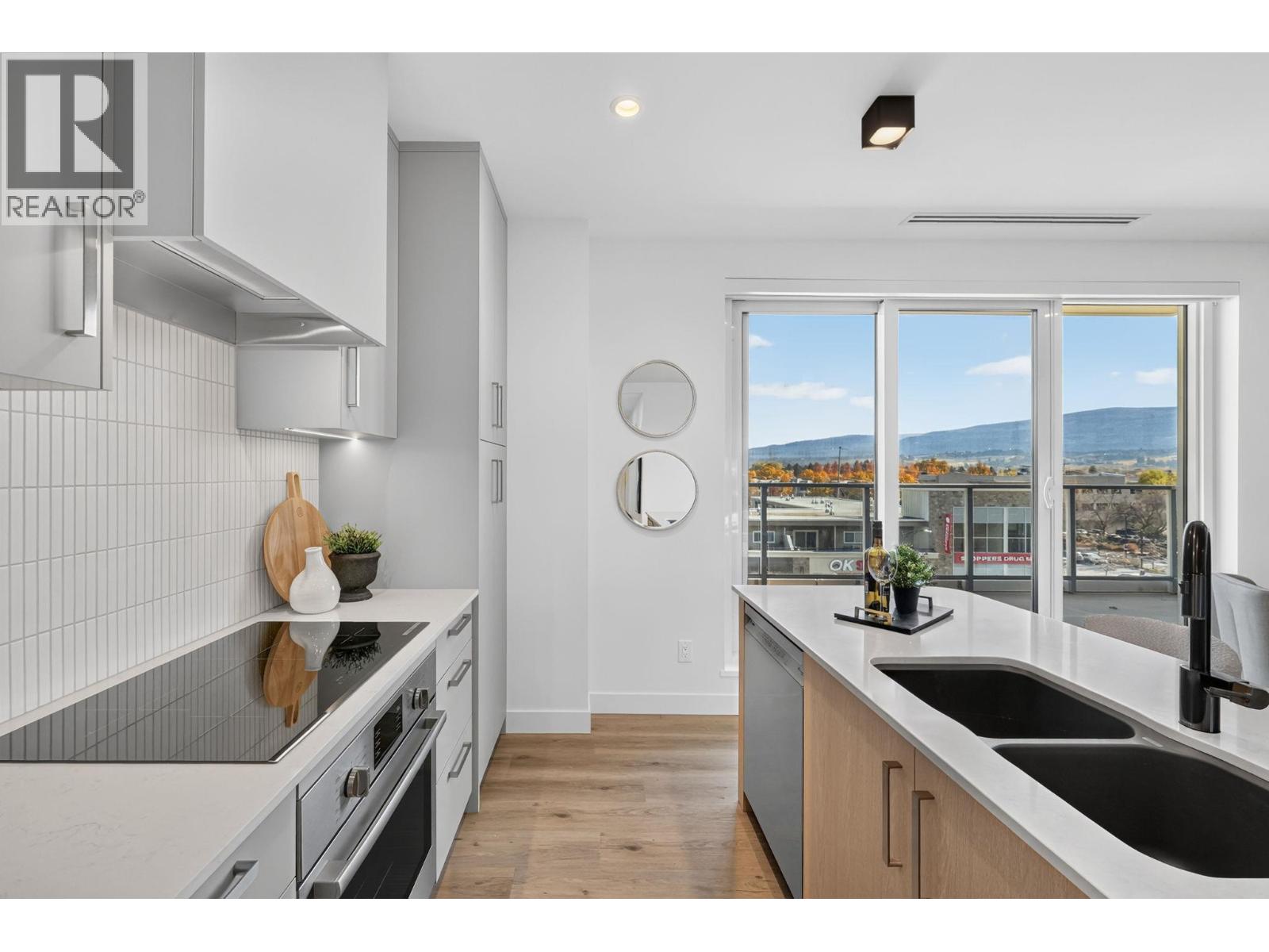 3300 Lakeshore Road Unit# 401