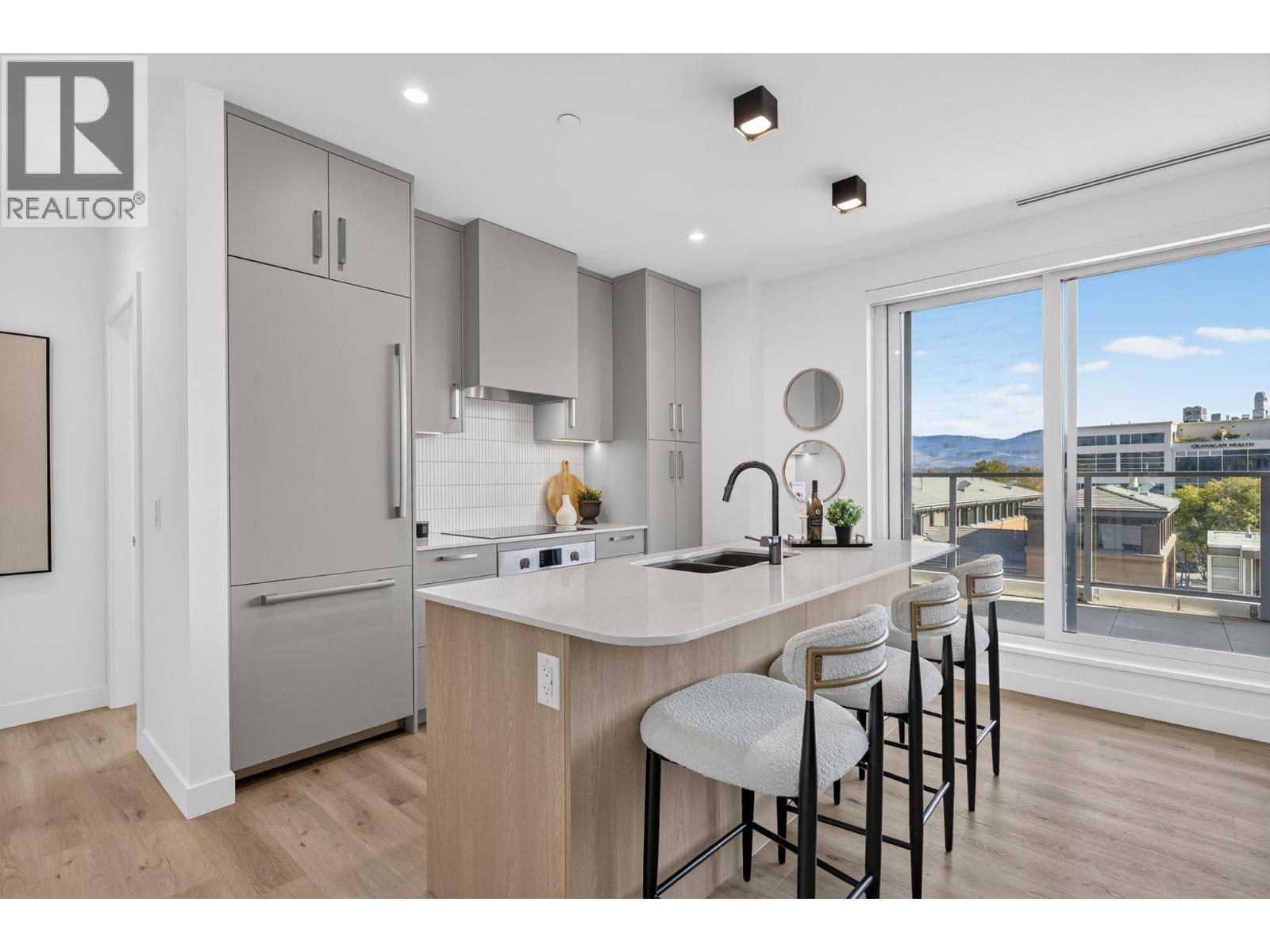 3300 Lakeshore Road Unit# 401