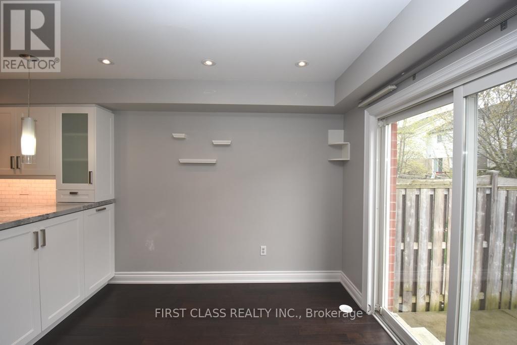 42 VILLAGE VISTA WAY