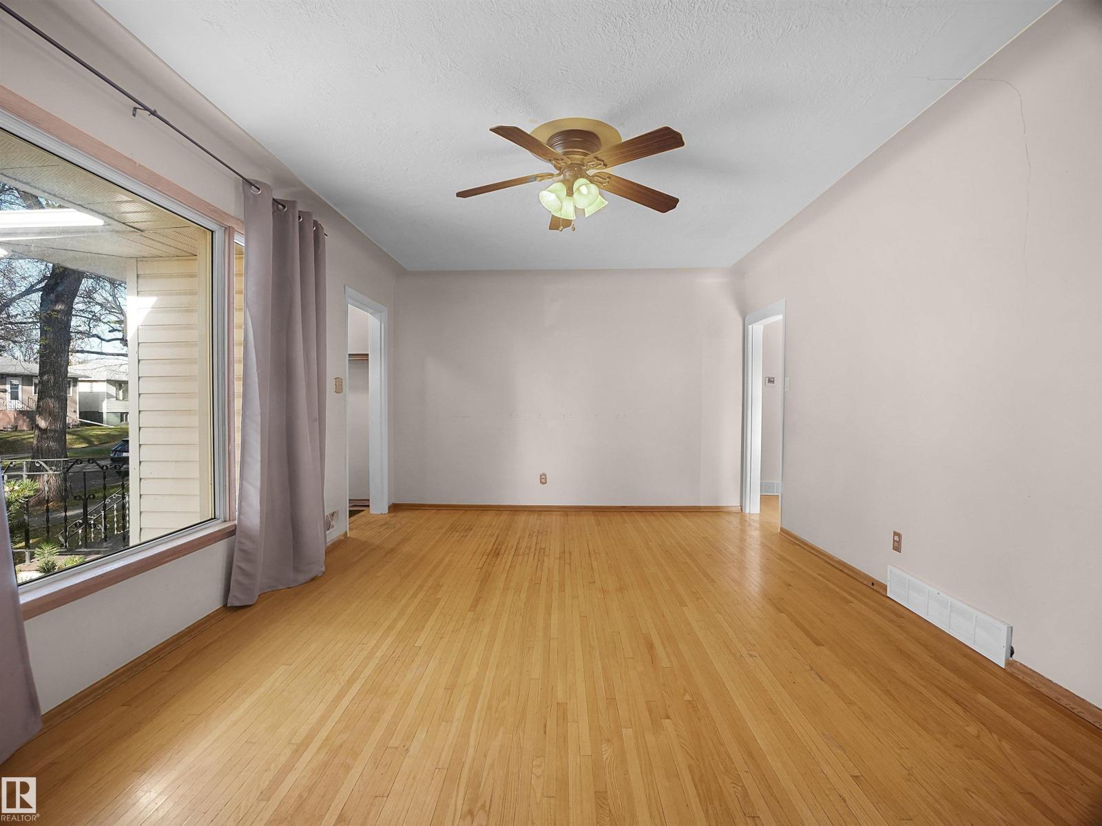 12407 96 ST NW