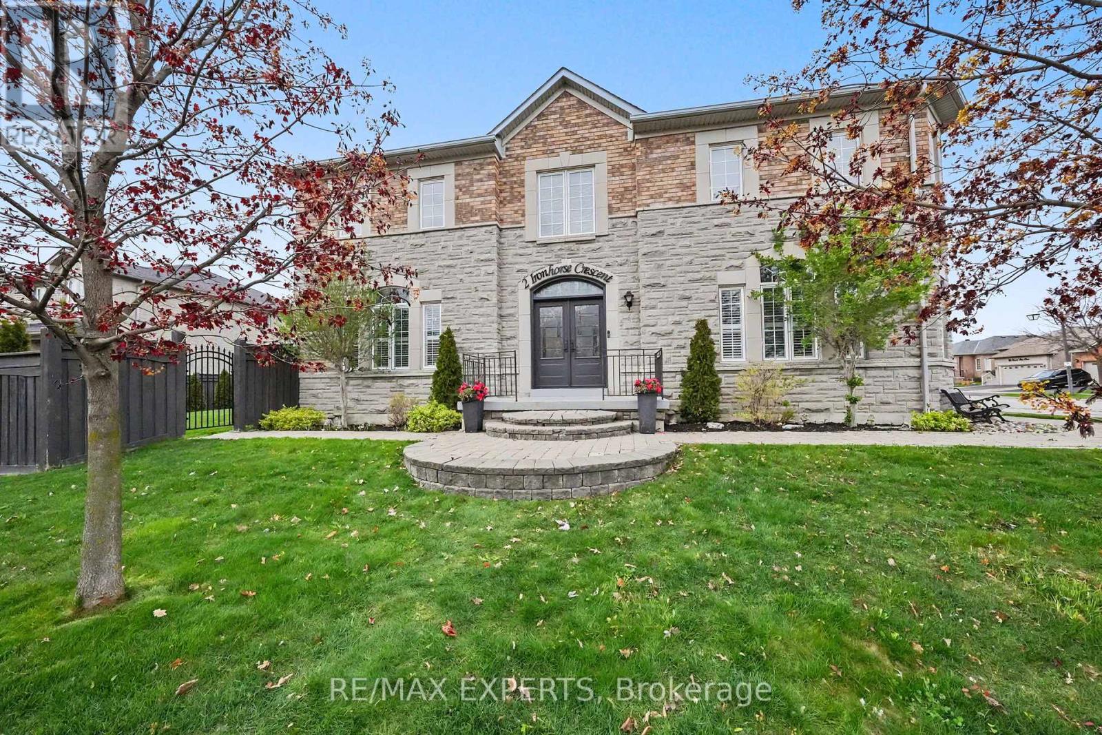 2 IRONHORSE CRESCENT