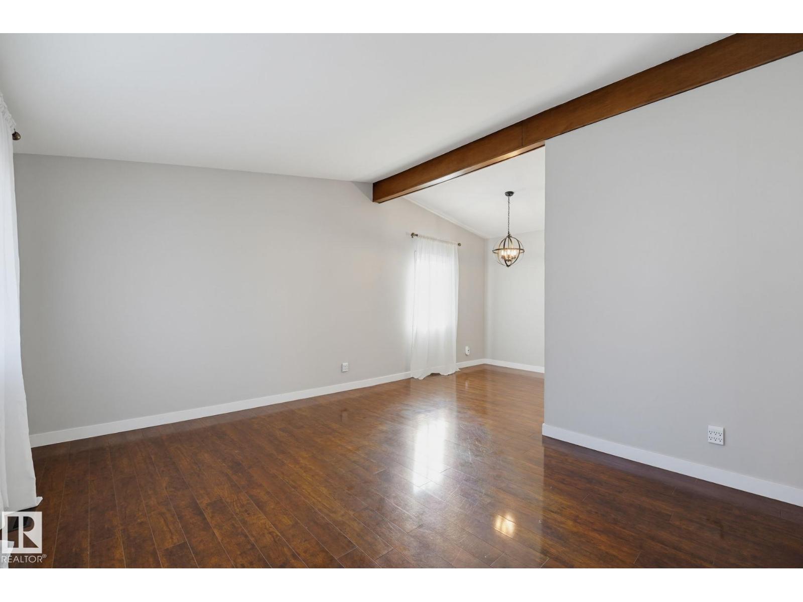 16415 87 AV NW