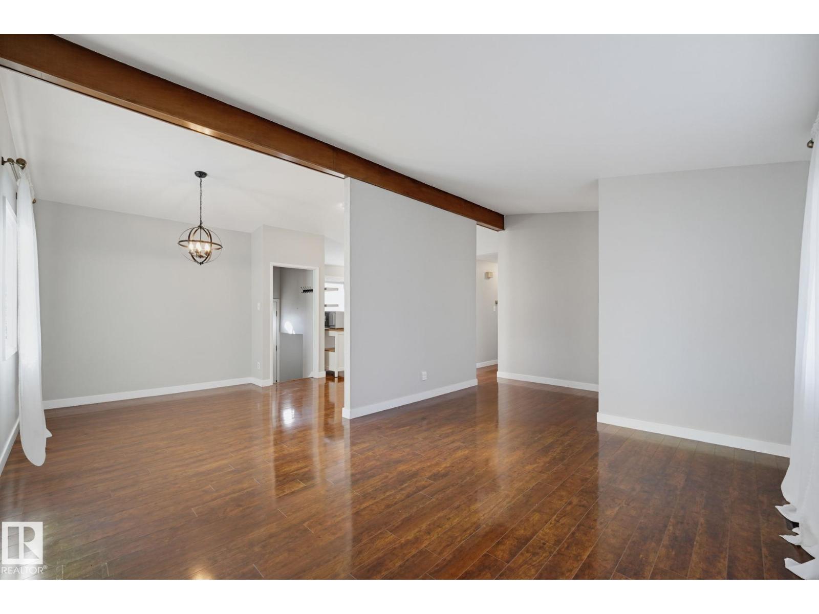 16415 87 AV NW