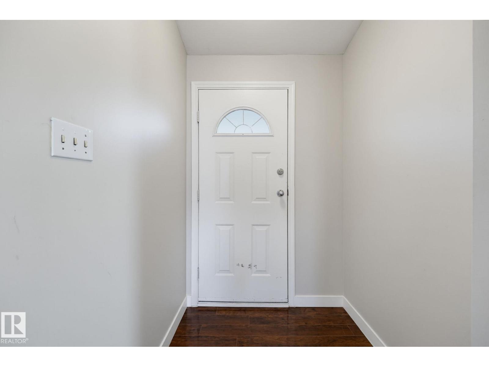16415 87 AV NW