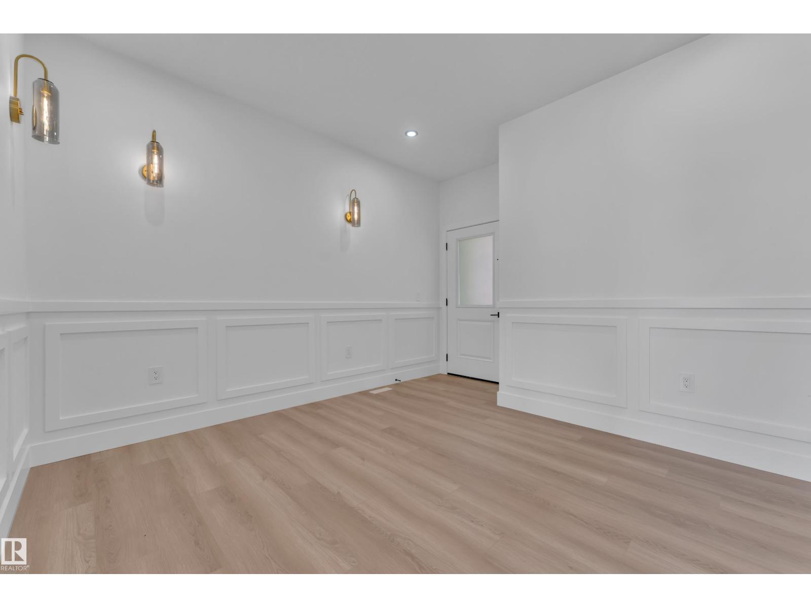 382 Linden LO