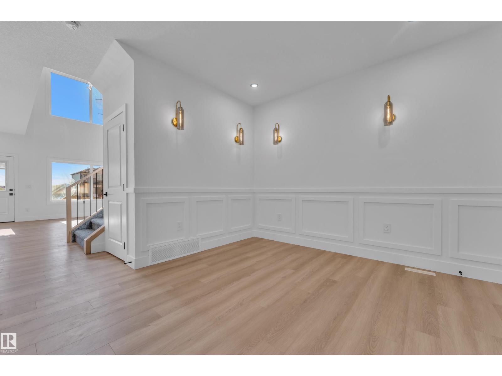 382 Linden LO