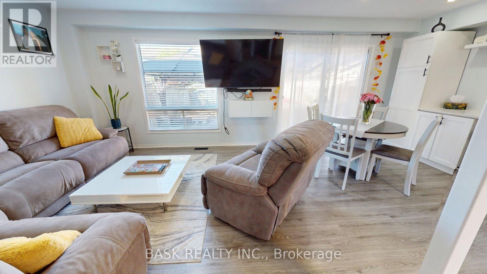 115 FAIRGREEN CLOSE