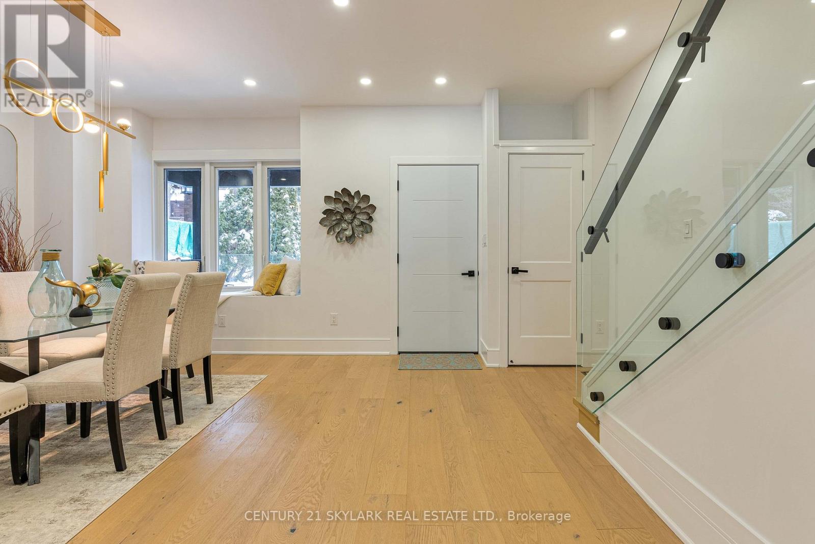 208 GAINSBOROUGH ROAD