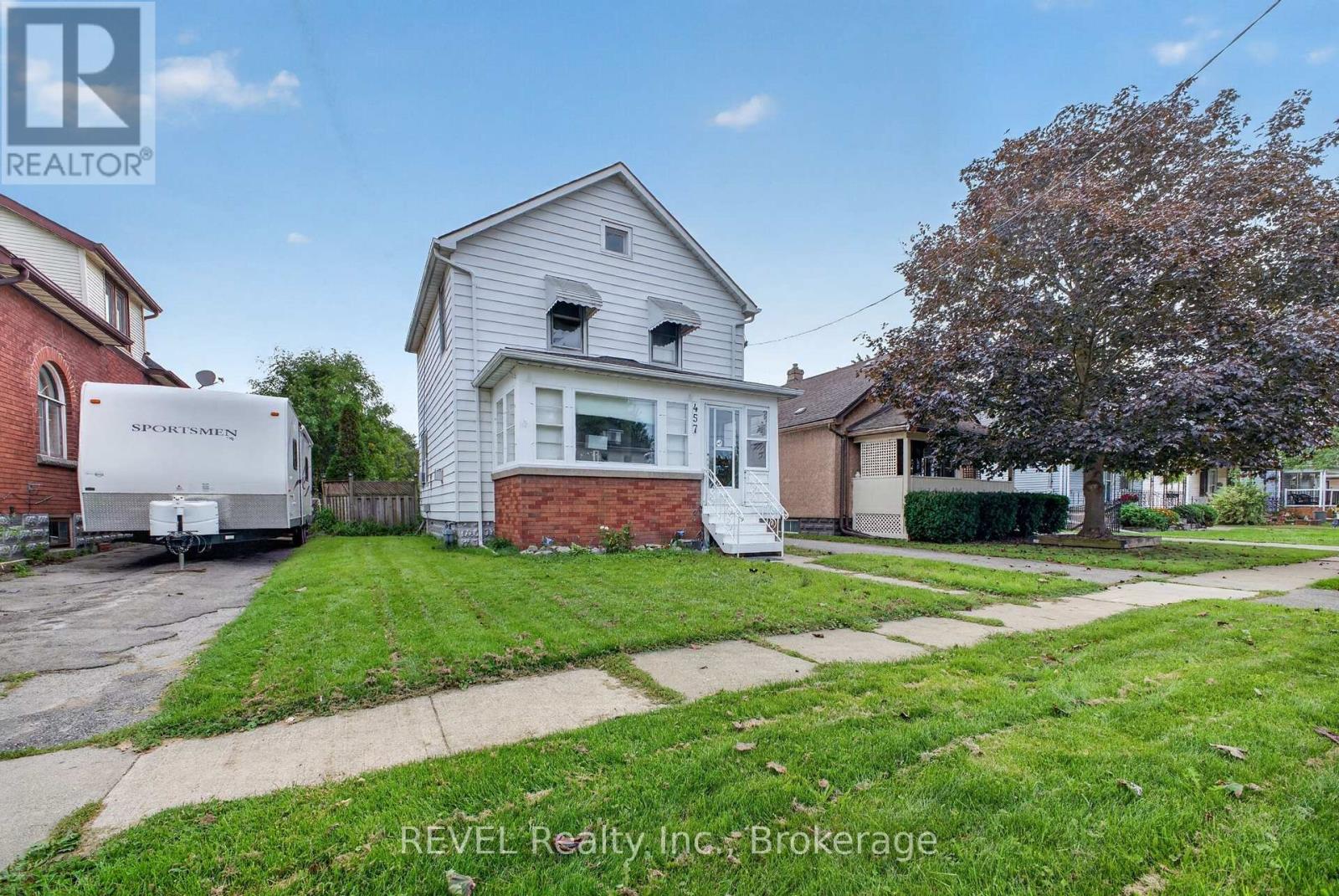 457 DAVIS STREET