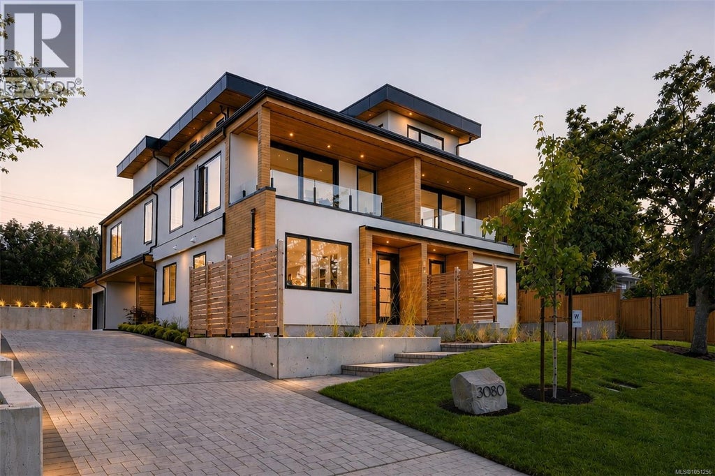 2 3080 OAKDOWNE RD, OAK BAY, BC V8R 5N9 - Image 1772042182.jpeg?d=l