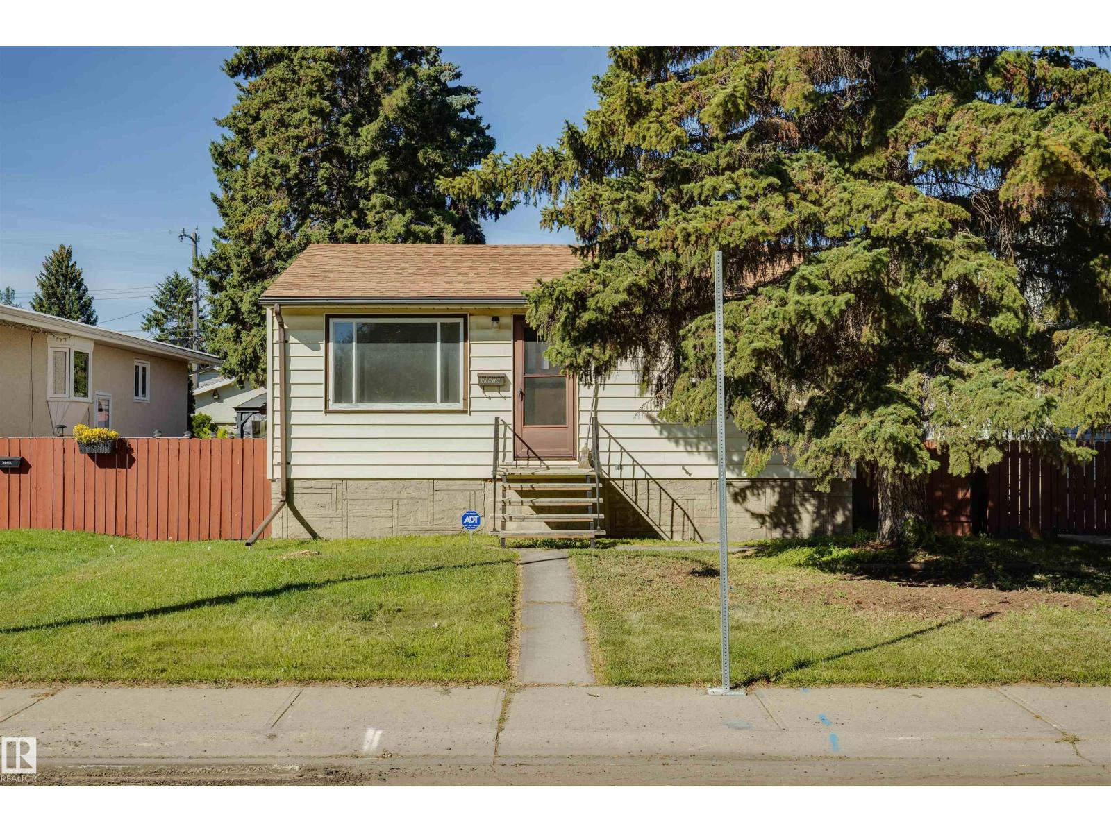10916 151 ST NW
