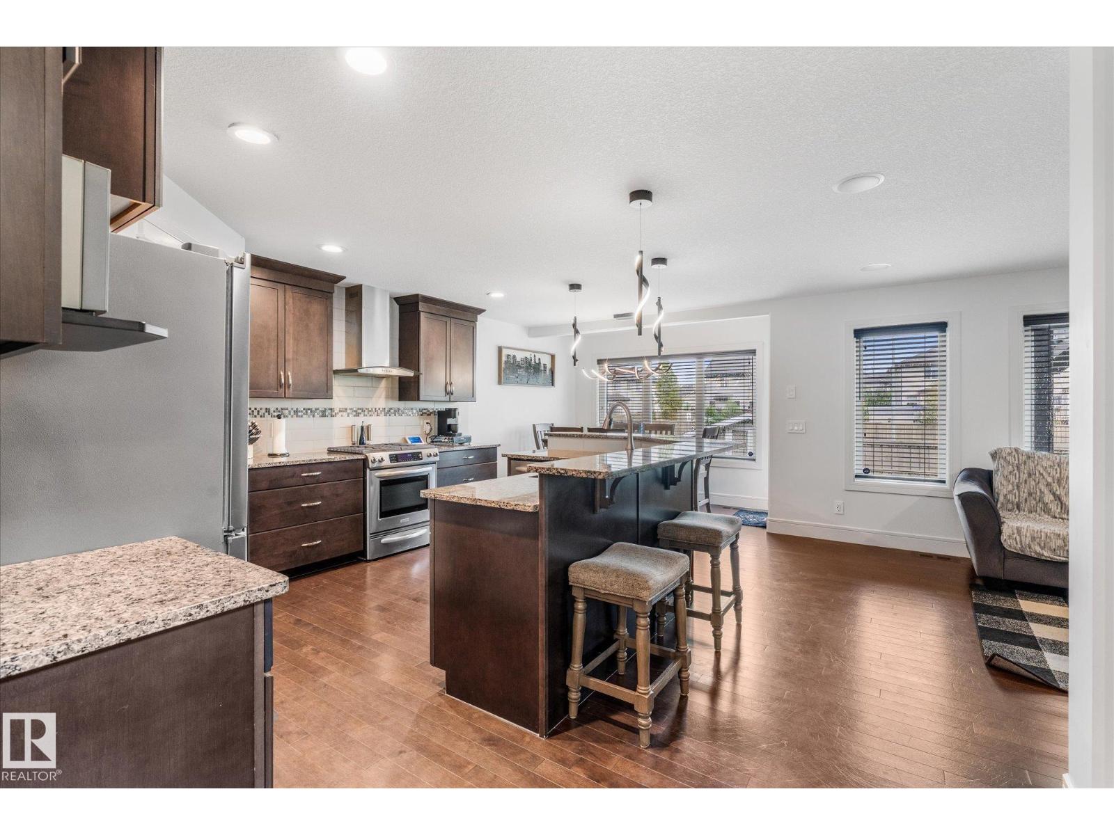 6 SEDONA PL