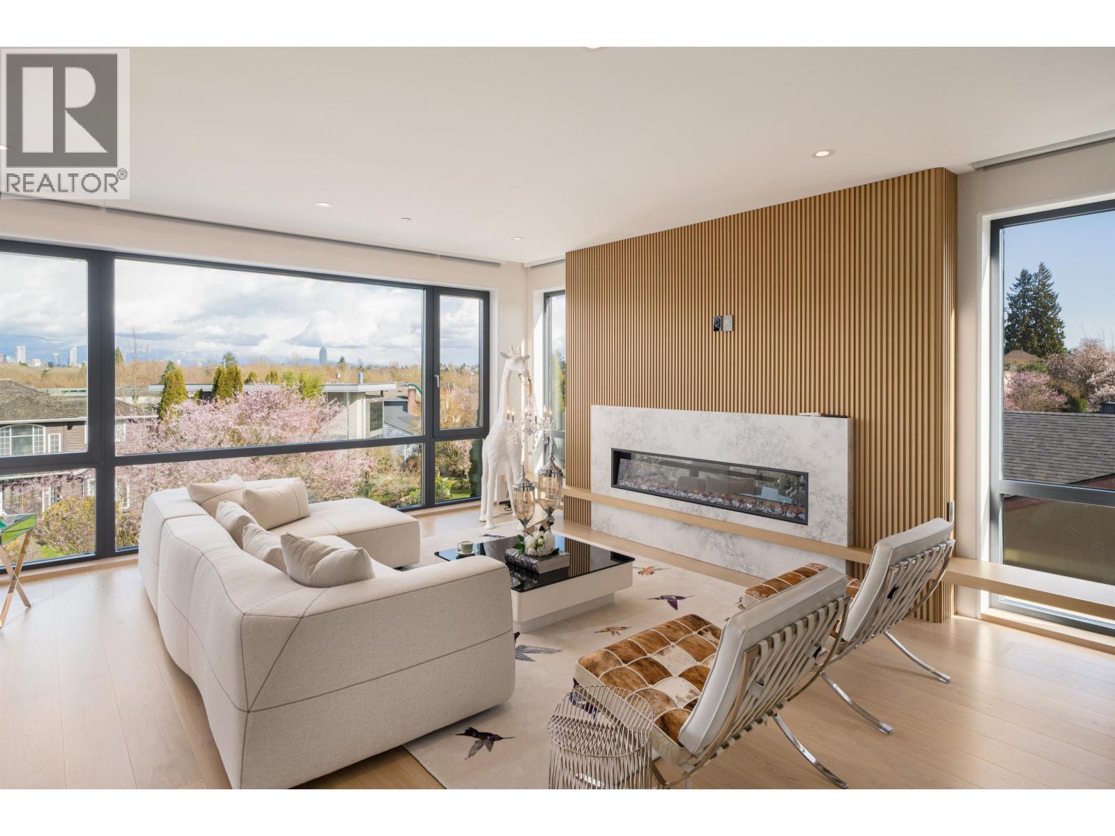 3489 PUGET DRIVE