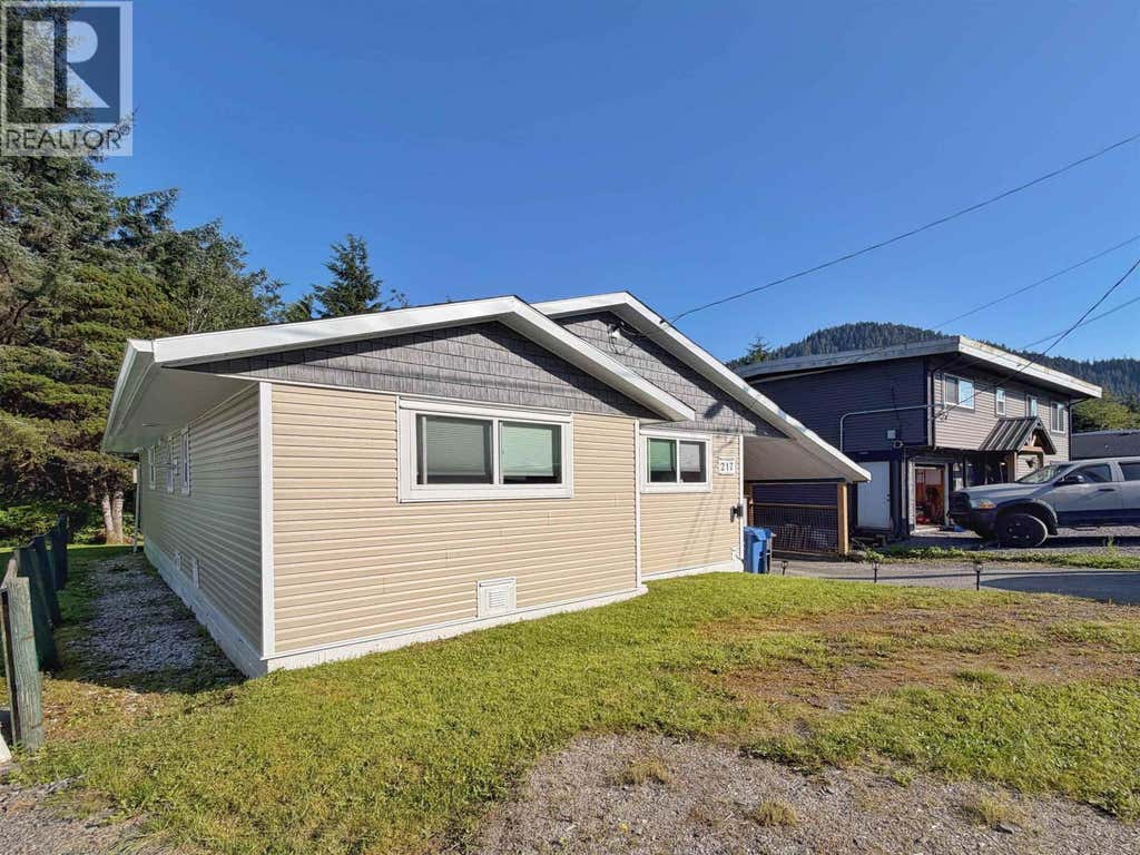 217 CRESTVIEW DRIVE