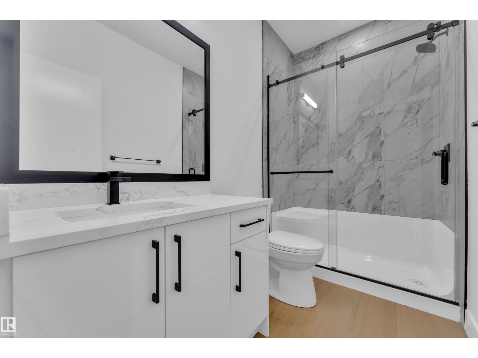 59 Renwyck PL