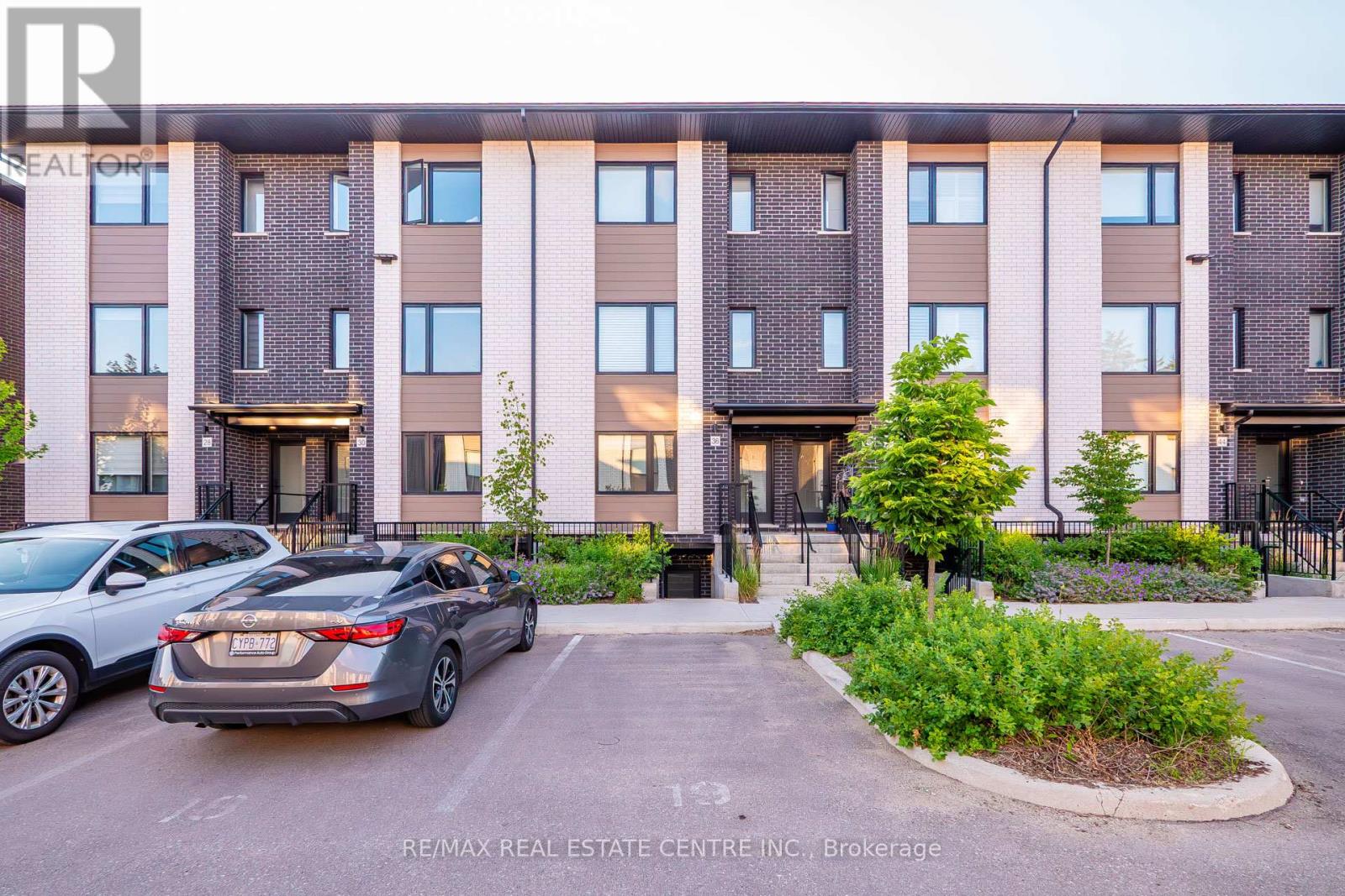 34 LILY LANE