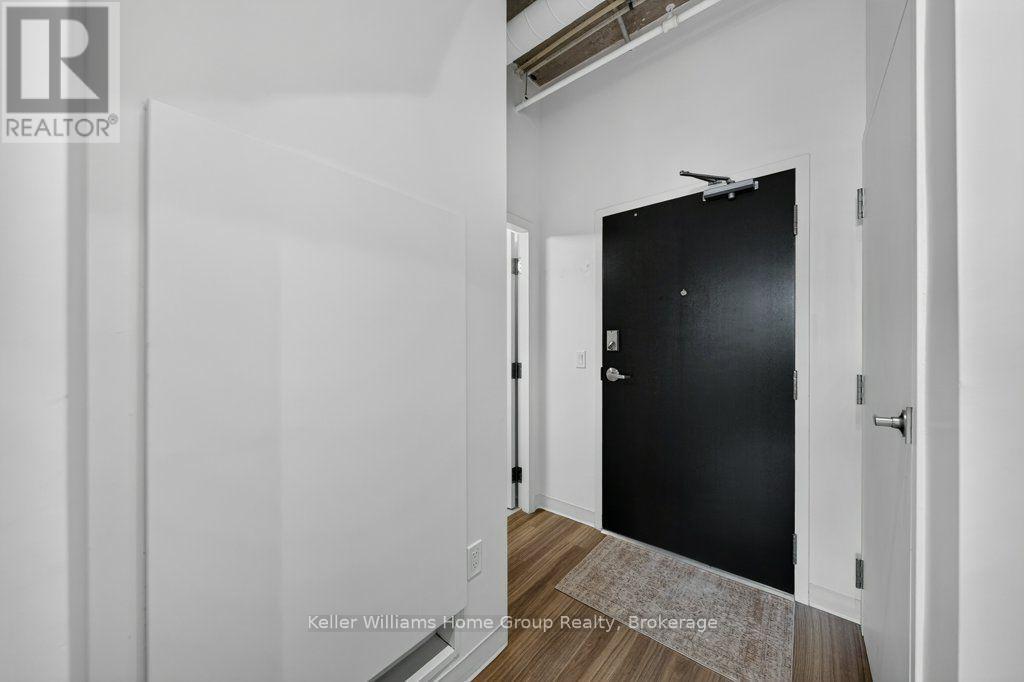 304 - 120 HURON STREET