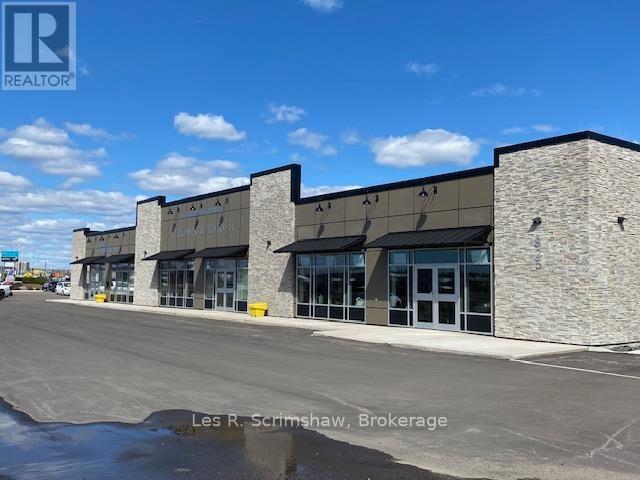 B - 825 FORT WILLIAM ROAD