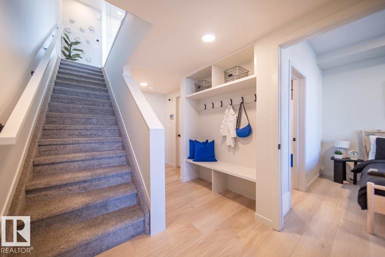88 Devonshire DR