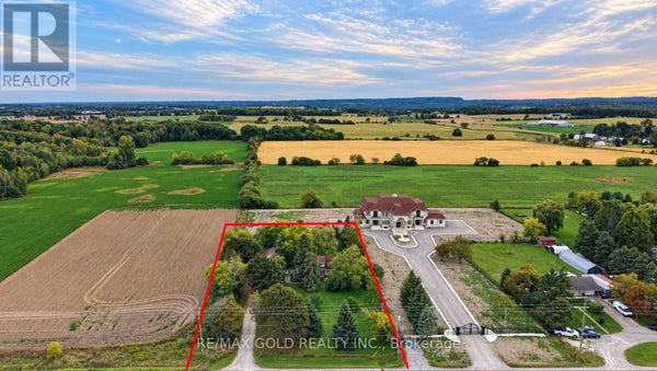 15208 Airport Rd, Caledon, ON 4