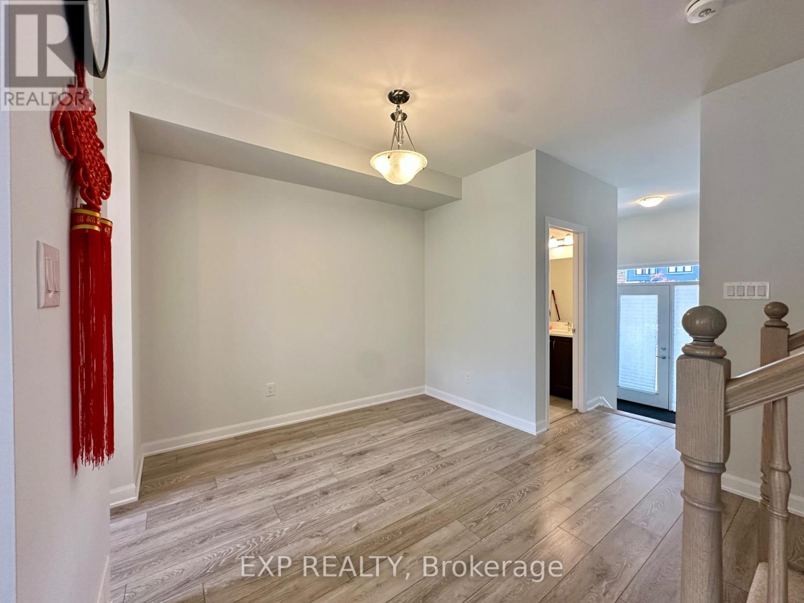 725 CASHMERE TERRACE